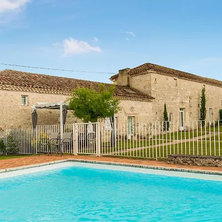 Dom wakacyjny 5 Bedroom Pet Friendly In *